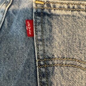 Levi’s Iconic Low Pro Straight Jeans Light Wash Size 32 100% Cotton